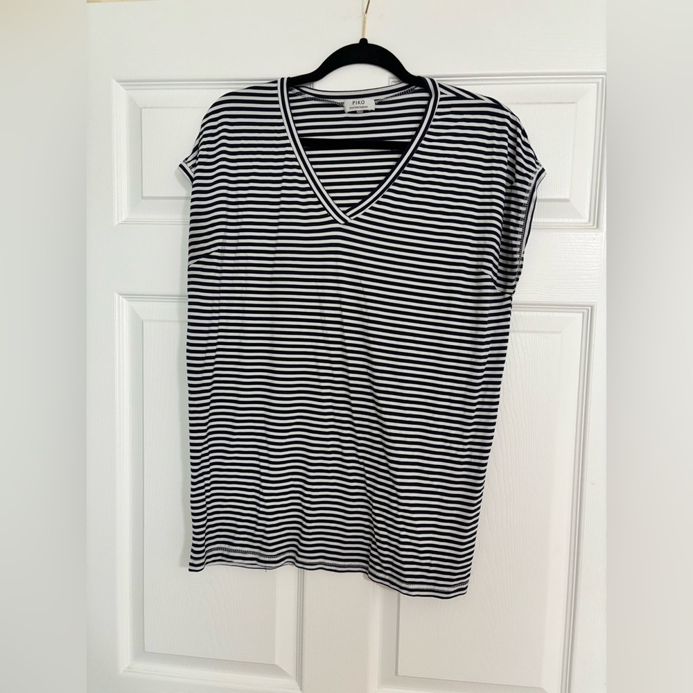 Piko 1988 Black & White Striped V-Neck Tee